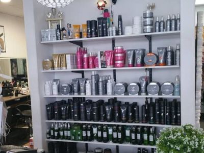 thriving-hair-salon-20-years-of-success-prime-sunshine-coast-location-1