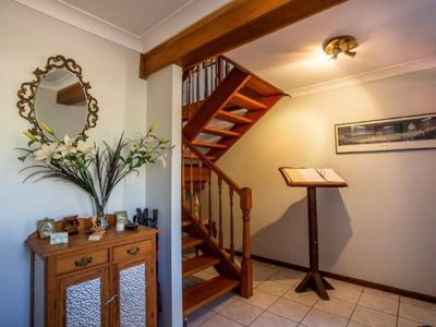 profitable-seaside-bed-amp-breakfast-freehold-investment-in-redcliffe-6