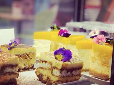 thriving-vegetarian-restaurant-with-beautiful-fit-out-9