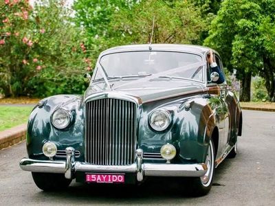 award-winning-wedding-car-business-greater-sydney-4