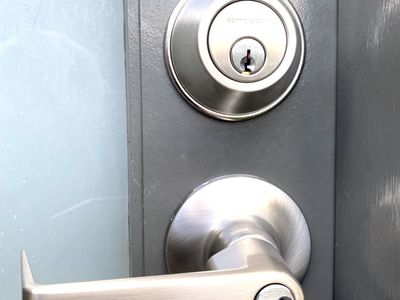 reputable-locksmith-and-security-door-business-in-bayside-suburb-in-melbourne-2