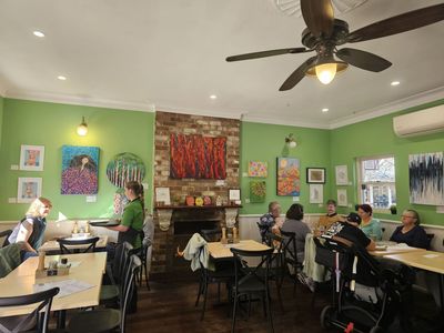 iconic-cafe-in-the-beautiful-hunter-valley-wine-country-nsw-1