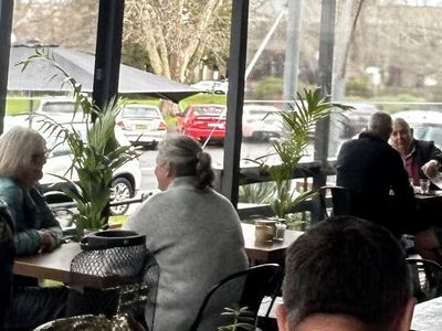busy-established-cafe-for-sale-5