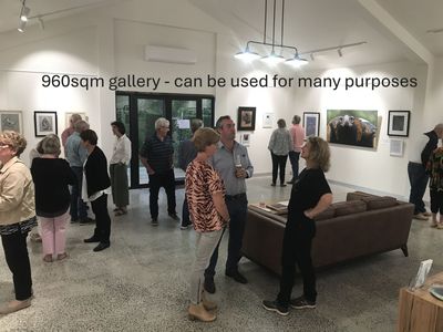 award-winning-maze-garden-caf-amp-gallery-with-events-venue-amp-residence-3