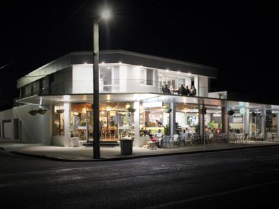 iconic-riverside-location-0