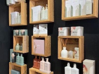 coastal-fashion-boutique-in-prime-beachfront-tourist-spot-5