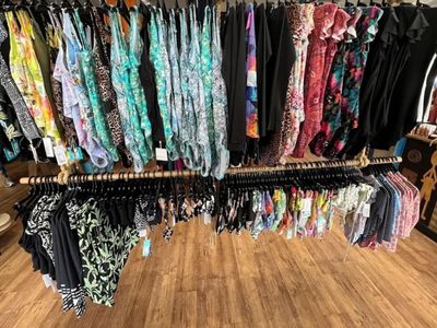 coastal-fashion-boutique-in-prime-beachfront-tourist-spot-3