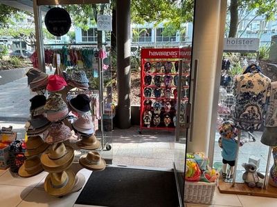 urgent-sale-iconic-children-39-s-boutique-in-coastal-paradise-2