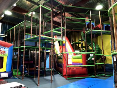 lollipops-playland-and-cafe-springwood-indoor-playcentre-playground-2