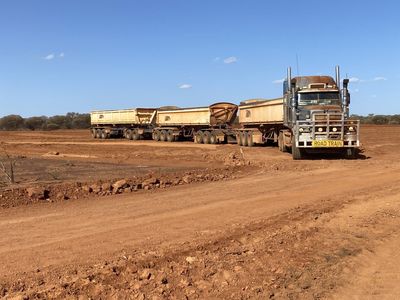 thriving-civil-contractor-amp-haulage-business-with-exceptional-growth-potential-6