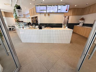 licensed-corner-restaurant-60-seats-oracle-broadbeach-7