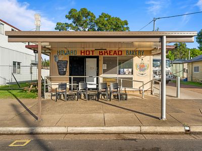 howard-hot-bread-bakery-only-bakery-in-town-just-20mins-from-hervey-bay-0