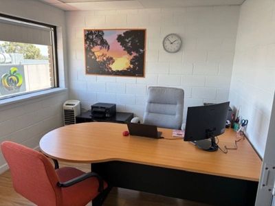 established-tutoring-centre-aberfoyle-park-walk-in-walk-out-75k-85k-6