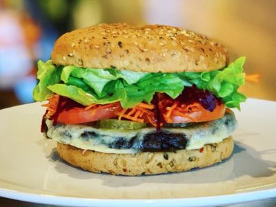 thriving-vegetarian-restaurant-with-beautiful-fit-out-8
