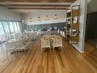 well-established-restaurant-2