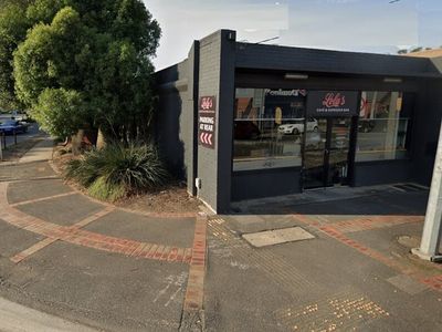 established-cafe-restaurant-strong-local-following-amp-proven-performance-9