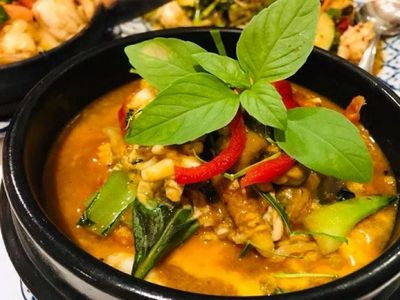 thriving-thai-restaurant-in-prime-beachfront-location-with-2-br-residence-3