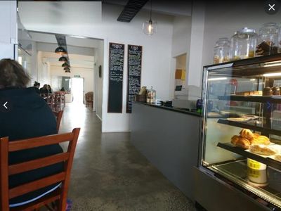 established-cafe-restaurant-strong-local-following-amp-proven-performance-2