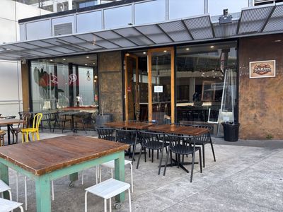 sabor-grill-marvel-stadium-busy-restaurant-in-docklands-marvel-stadium-6