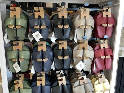 coastal-fashion-boutique-in-prime-beachfront-tourist-spot-9