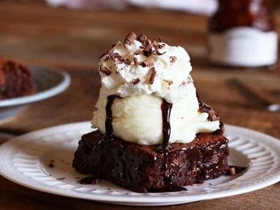 quick-sale-thriving-cafe-with-liquor-licence-amp-growth-potential-2