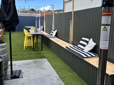 irish-bar-amp-restaurant-with-strong-following-walk-in-opportunity-2