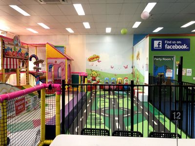 lollipops-playland-and-cafe-springwood-indoor-playcentre-playground-4
