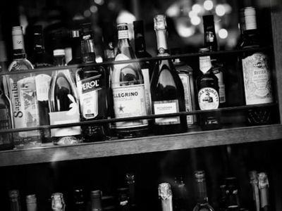 stylish-city-fringe-bar-fully-fitted-profitable-amp-ready-for-expansion-1