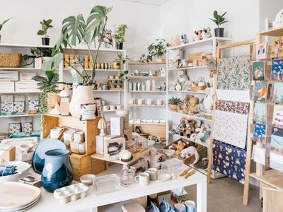 charming-country-retail-store-with-strong-local-following-amp-online-presence-2