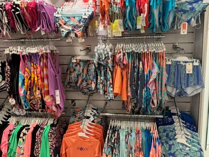 urgent-sale-iconic-children-39-s-boutique-in-coastal-paradise-8