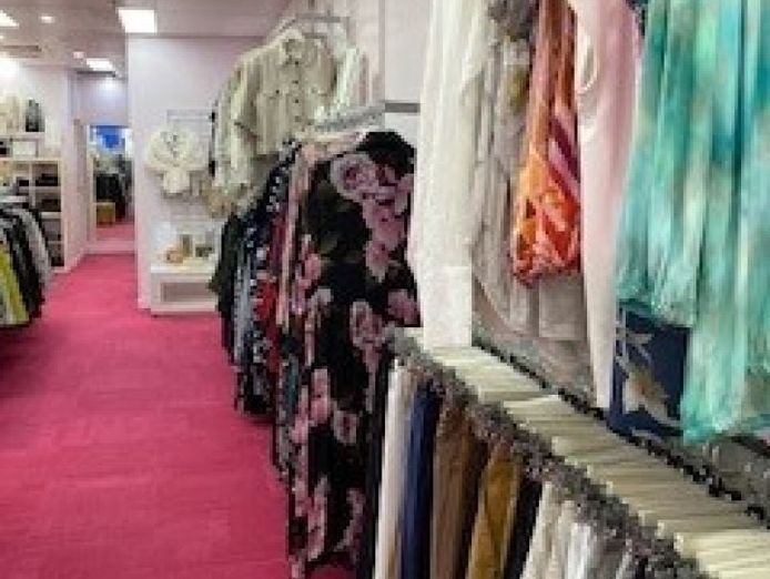 thriving-fashion-boutique-a-community-focused-social-hub-6