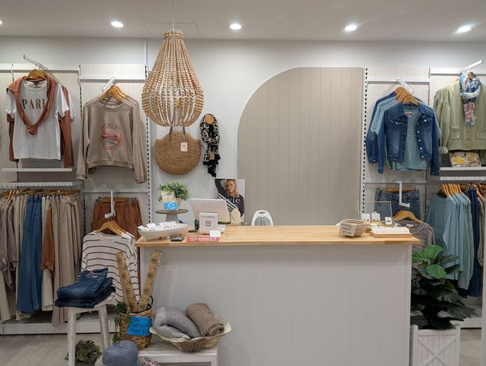 coastal-fashion-boutique-amp-giftware-business-in-kingscliff-6