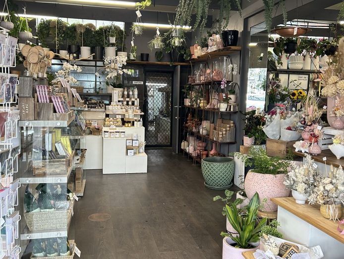 much-loved-florist-and-giftware-business-with-43-years-of-excellence-3