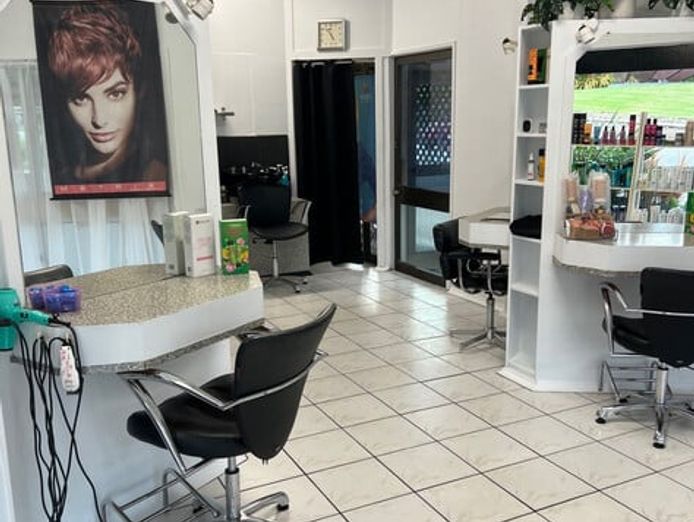 fully-booked-hair-salon-noosa-hinterland-lifestyle-wiwo-3