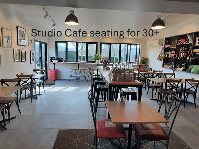award-winning-maze-garden-caf-amp-gallery-with-events-venue-amp-residence-7