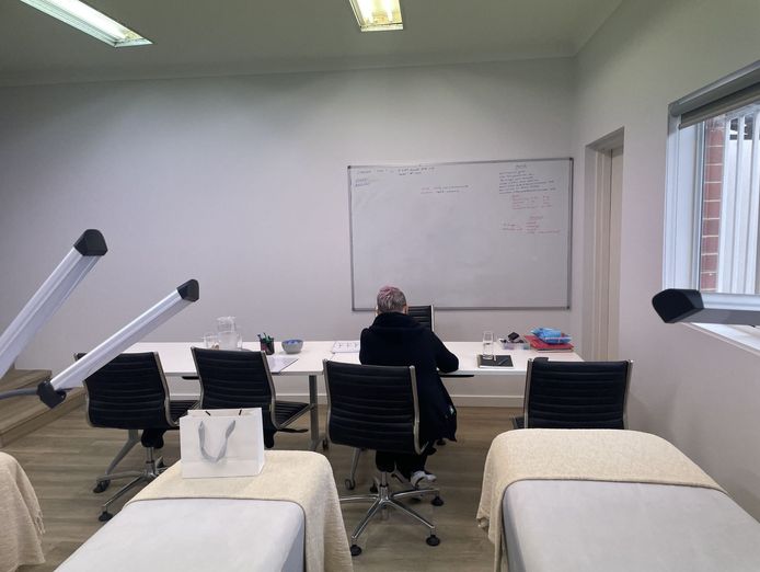 turnkey-opportunity-in-beauty-education-with-6-figure-income-stream-act-now-5