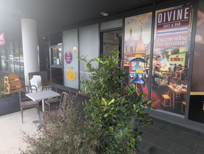 divine-caf-233-amp-bar-turnkey-opportunity-in-macquarie-act-4