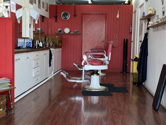 established-amp-profitable-barber-shop-business-ready-for-new-owner-in-west-dubbo-1