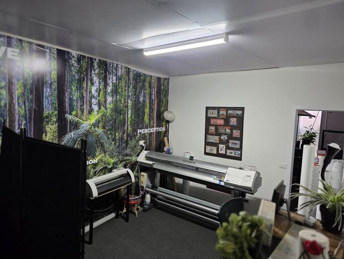 turnkey-screen-printing-amp-signage-production-facility-5