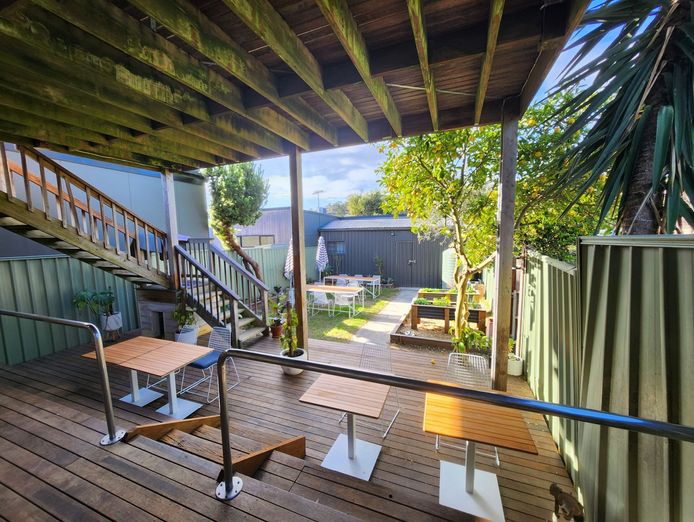 newly-renovated-cafe-amp-general-store-on-the-mornington-peninsula-7