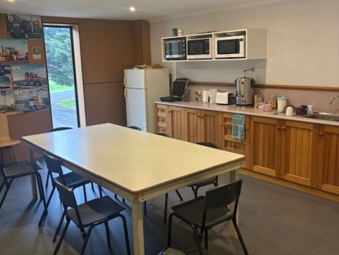 gooseneck-and-fifth-wheel-business-for-sale-3