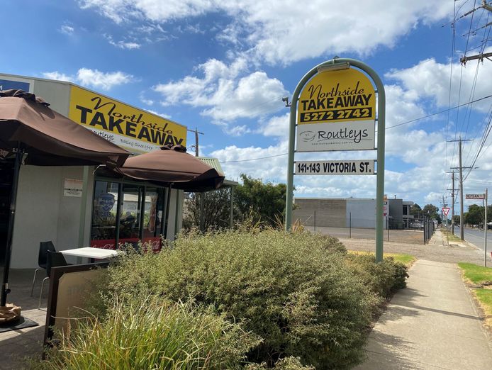 thriving-takeaway-caf-in-high-traffic-location-endless-potential-3