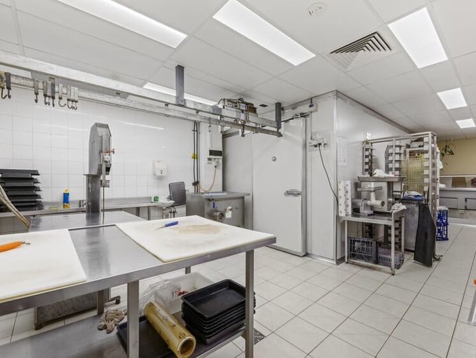 established-supermarket-amp-freehold-premises-prime-dee-why-location-8