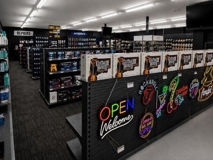 established-electronics-retail-business-50-years-of-trading-8