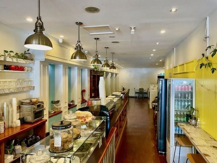 thriving-cafe-amp-restaurant-in-prime-cbd-location-3