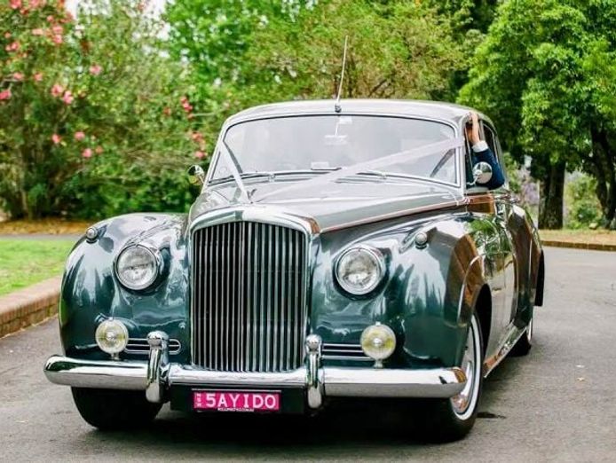 award-winning-wedding-car-business-greater-sydney-4