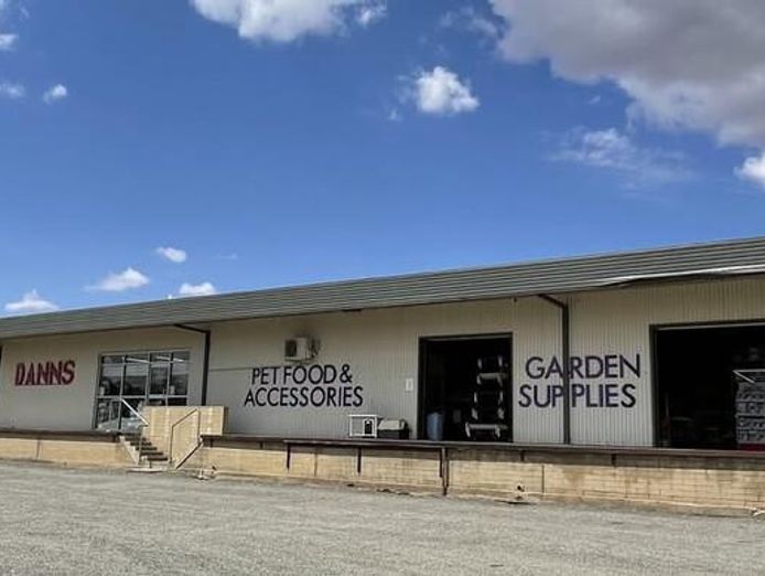 established-pet-food-gardening-grain-amp-fodder-retail-business-0