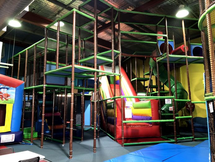lollipops-playland-and-cafe-springwood-indoor-playcentre-playground-2