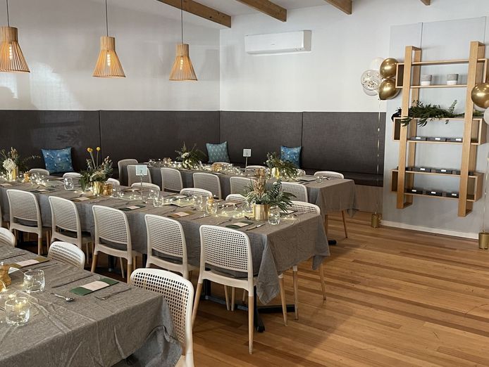 well-established-restaurant-9