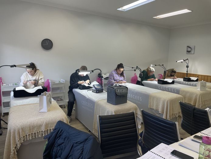 turnkey-opportunity-in-beauty-education-with-6-figure-income-stream-act-now-8